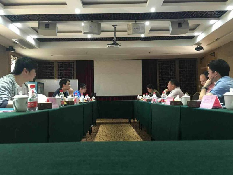 1462356831126293.jpg 青島一汽華中備品會(huì)議.jpg